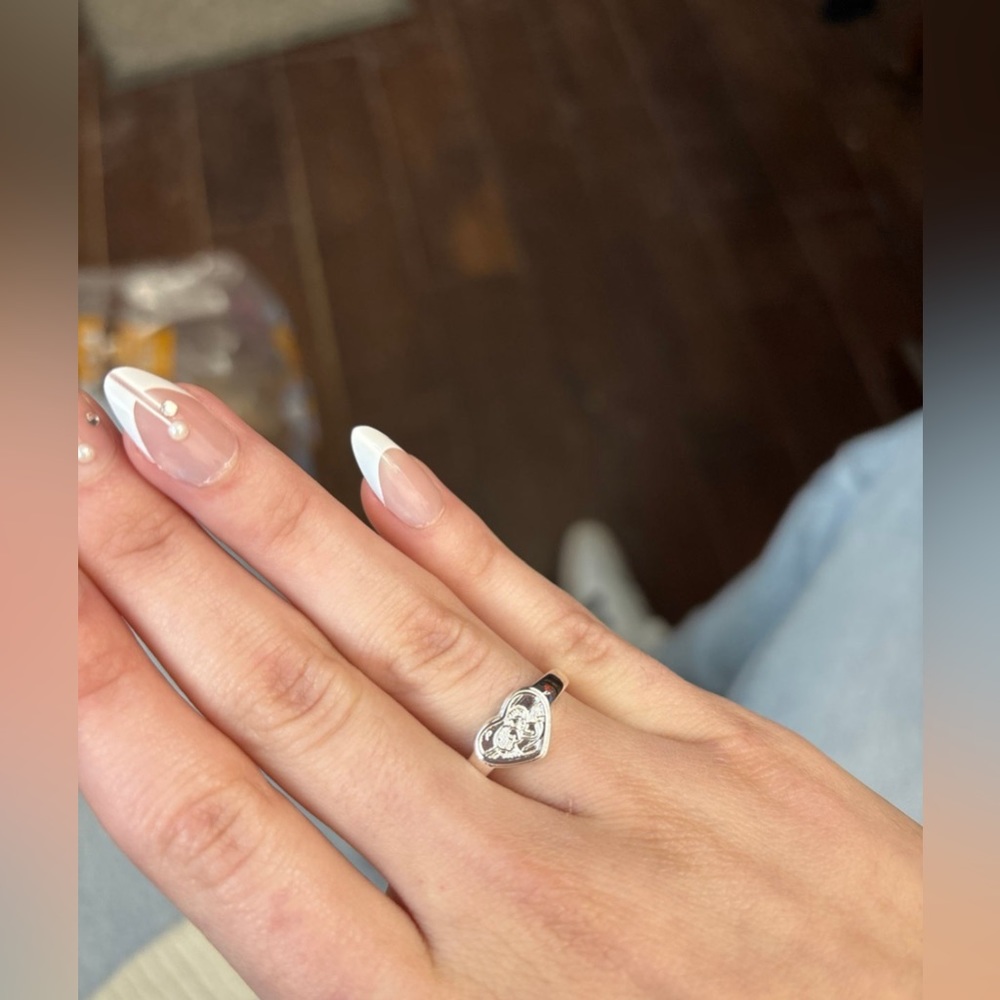 Silver plated evry jewels ring